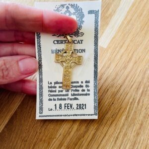 croix celte dorée