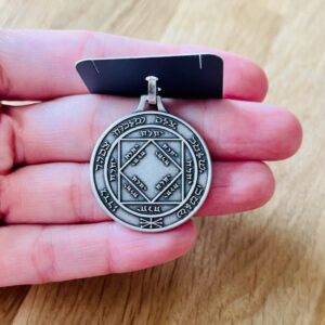 pendentif soleil argenté