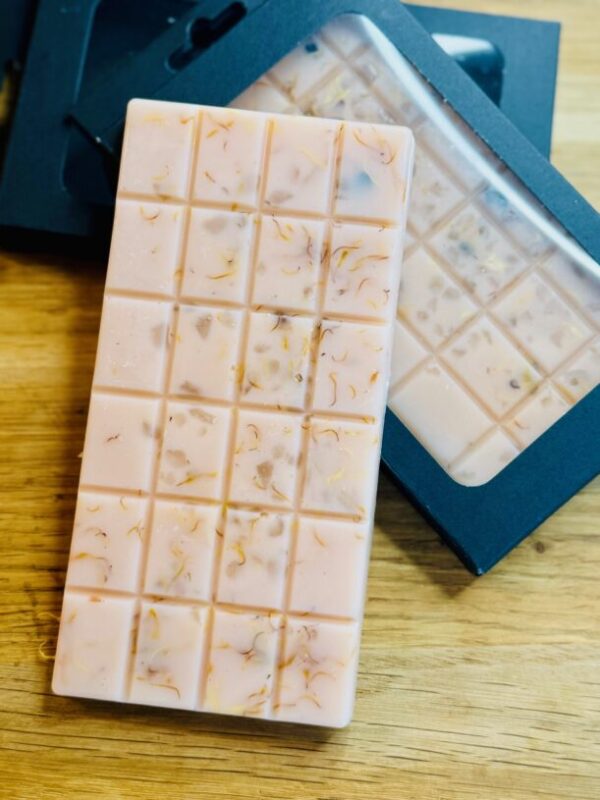maxi tablette magiquement parfumée au Monoi avec des pierres de Quartz Fumé