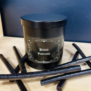 bougie Réglisse dans un pot couvercle noir mat