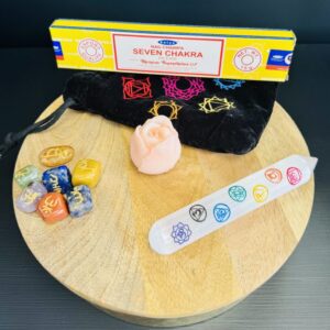 presentation de la box holistique mensuelle Chakras