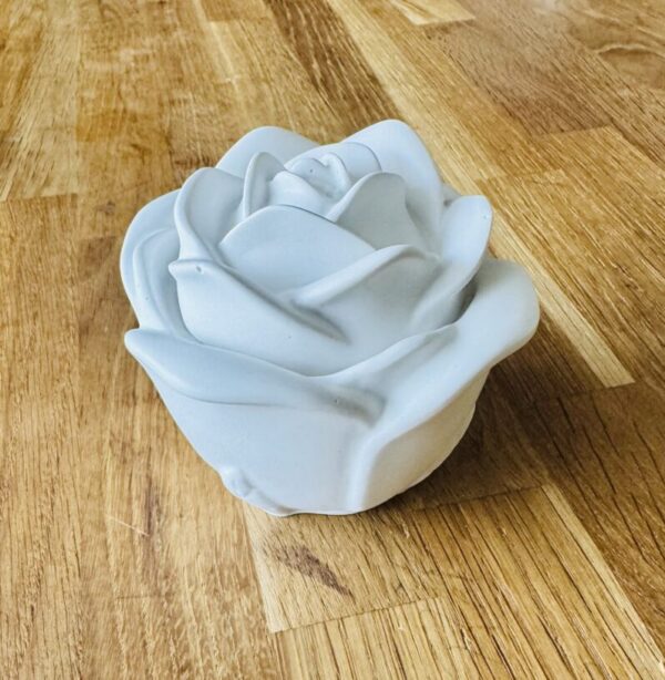 ecrin de rose fermé